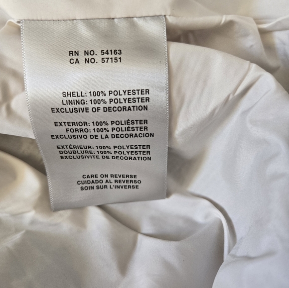 Levi's Red and Black Utility Jacket with Relaxed Fit and Long Sleeves - Picture 16 of 16